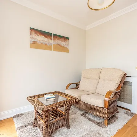 فيلة 5 Bed - Sleeps 10 - Hot Tub - Country Views واتيرفورد