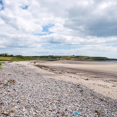 5 Bed - Sleeps 10 - Hot Tub - Country Views واتيرفورد