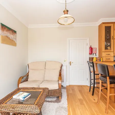 Villa Beautiful 5-bed In *