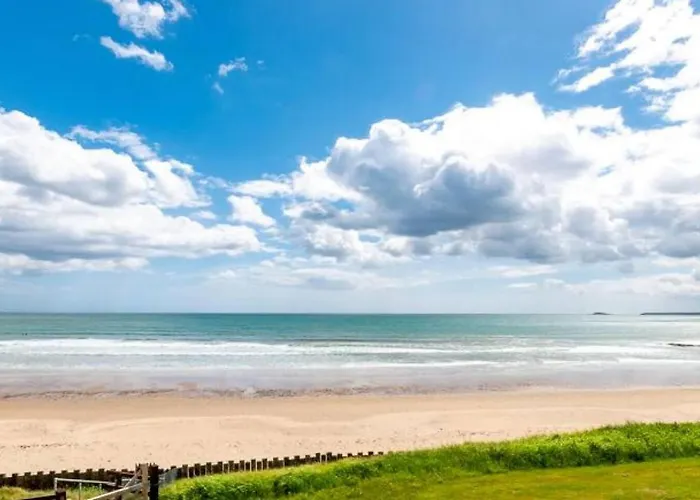 빌라 5 Bed - Sleeps 10 - Hot Tub - Country Views 워터퍼드